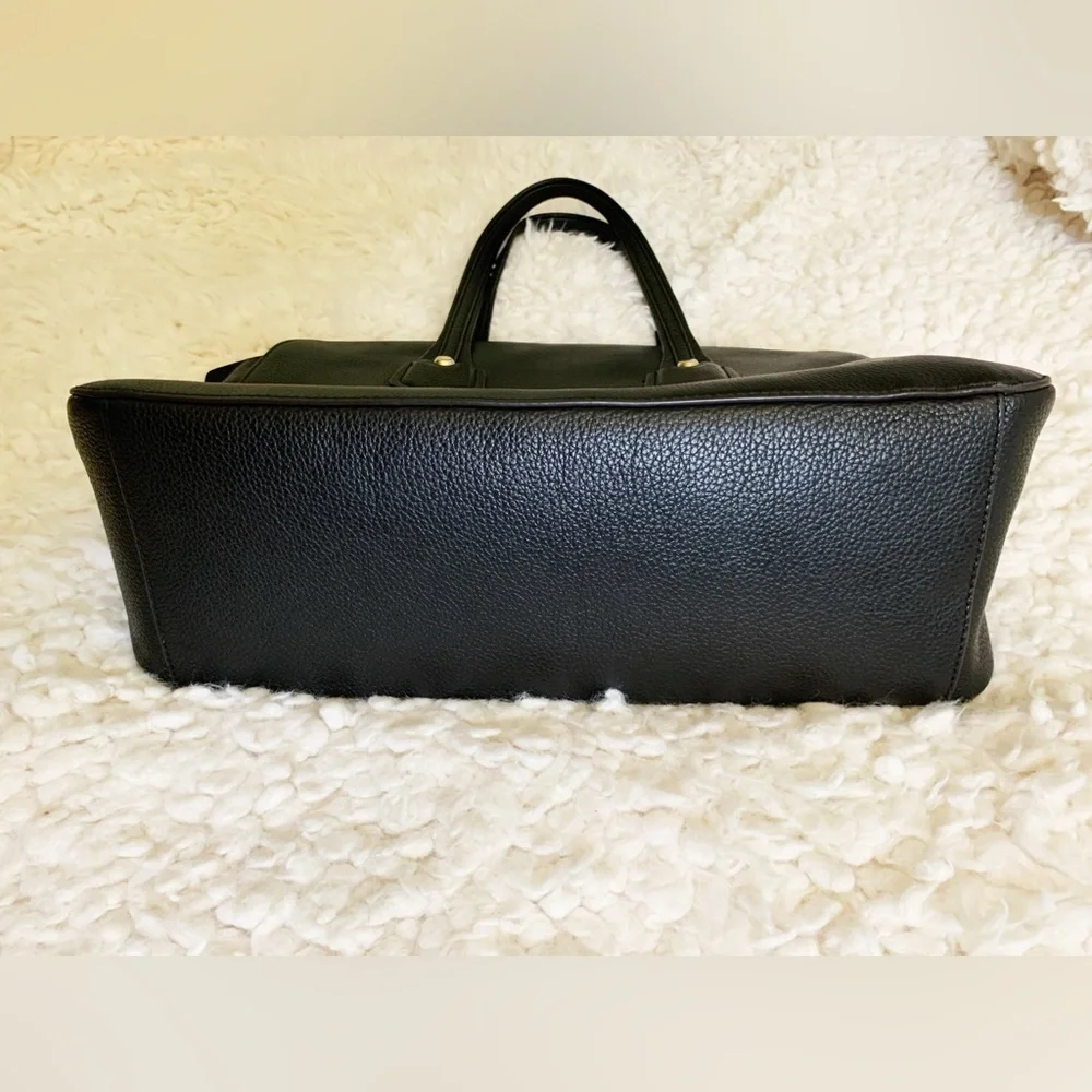 Furla Women's Giada M Tote Bag with Zip - Onyx Black Pebbled Genuine Leather